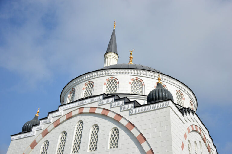 Cami Minare Alemi