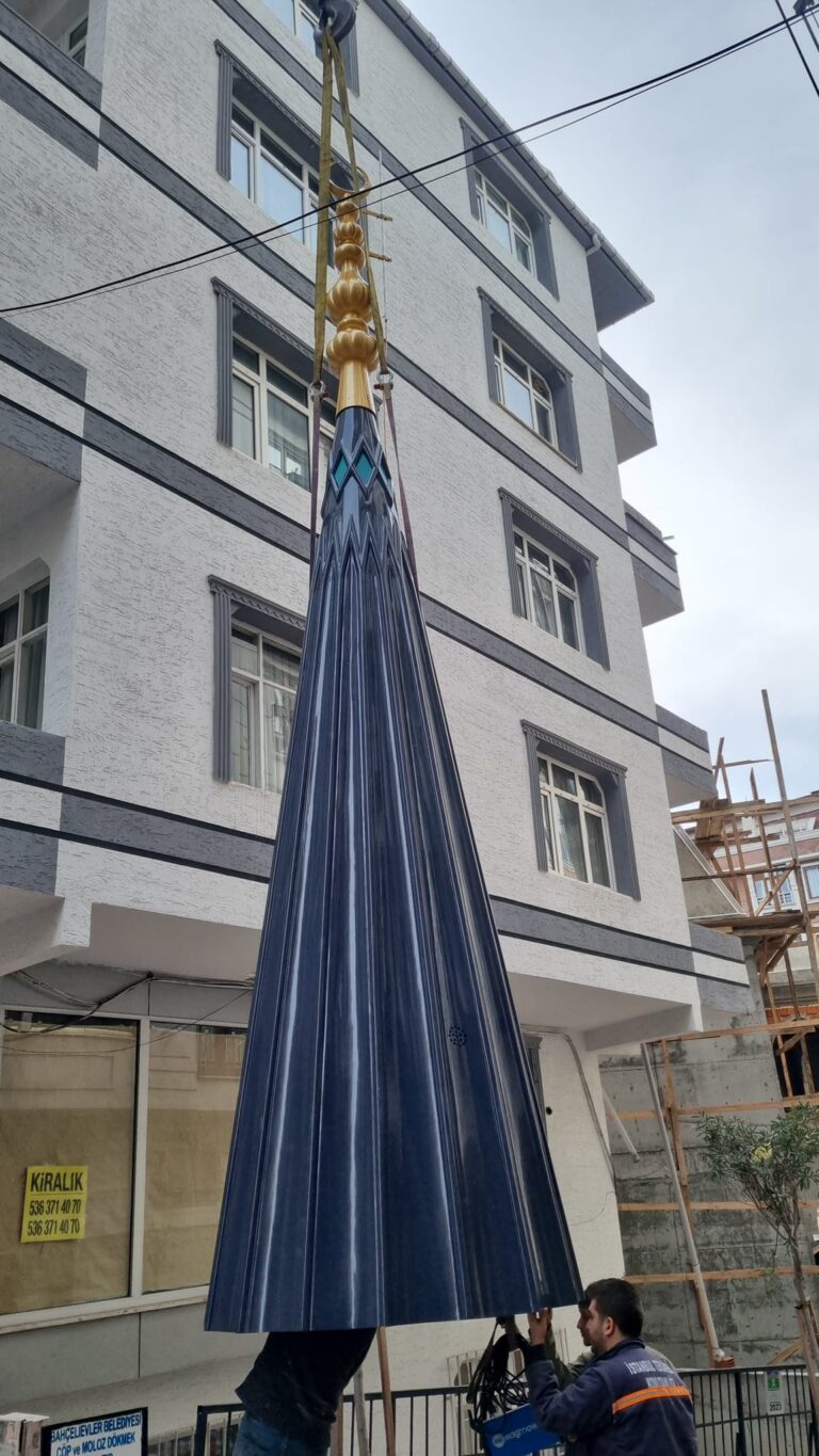 İstanbul Bahçelievler Nur Cami Çelik Minare